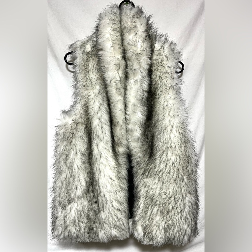 Reversible White Faux Fur Vest Official NFL Apparel Super Bowl Cozy Warm Winter - Picture 2 of 15
